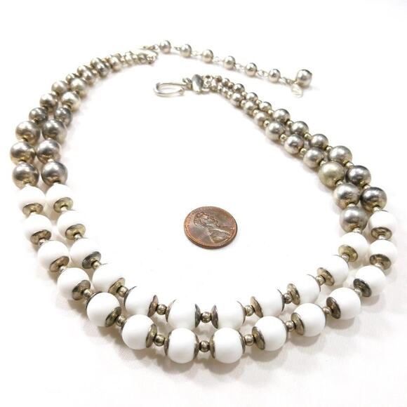 Vintage Liz Claiborne White Lucite Beaded Necklace, Silver Tone, 19 In - Picture 7 of 10